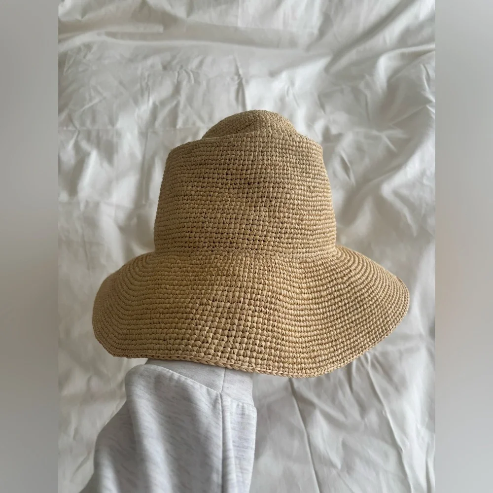 new Janessa Leone Felix packable straw raffia bucket sun hat in natural tan - Picture 5 of 9